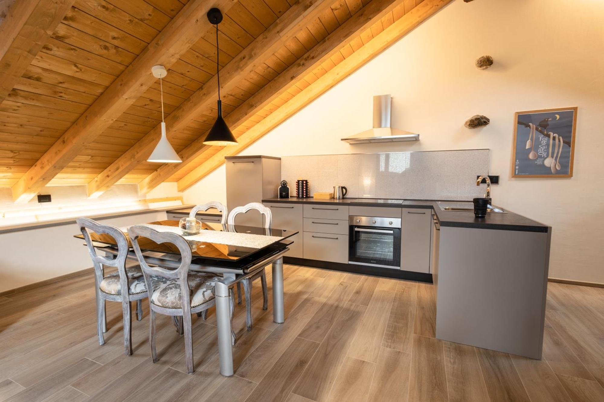 Maison Aubert In Centro Storico 아오스타 외부 사진